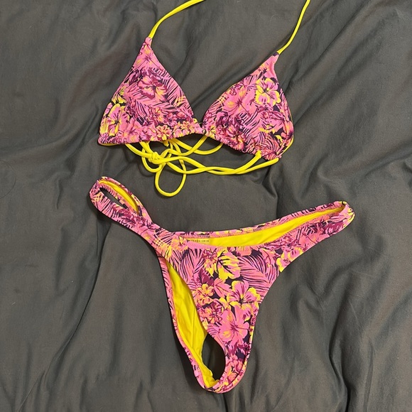 Tropical Pink Floral Bikini Set - Picture 5 of 7